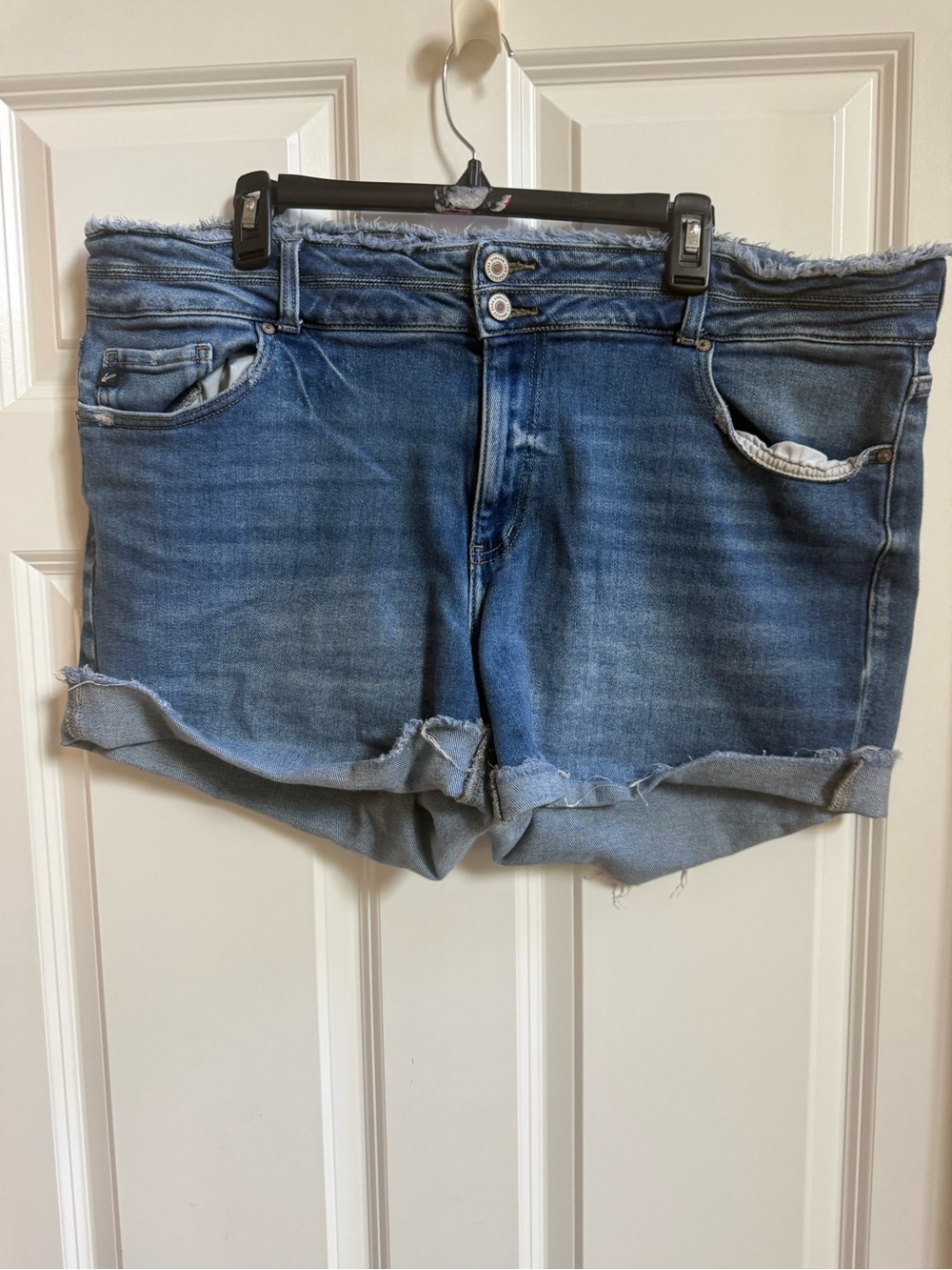 KanCan Light Blue Frayed Hem Denim Shorts size 20
